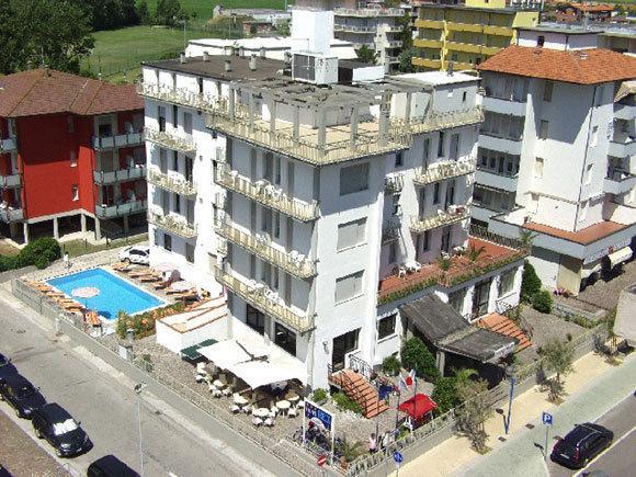 Hotel Rex Лидо ди Савио Екстериор снимка