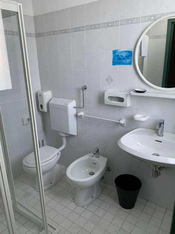 Hotel Rex Лидо ди Савио Екстериор снимка