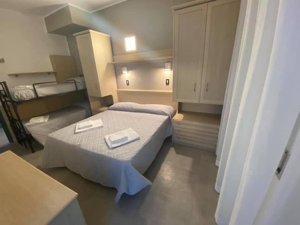 Hotel Rex Лидо ди Савио Екстериор снимка