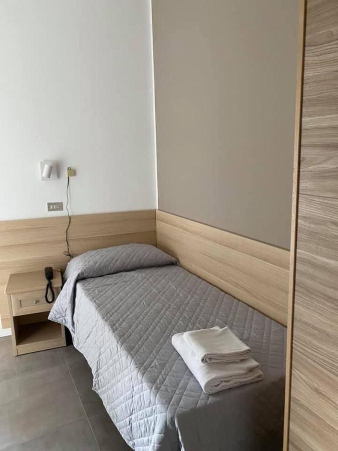 Hotel Rex Лидо ди Савио Екстериор снимка