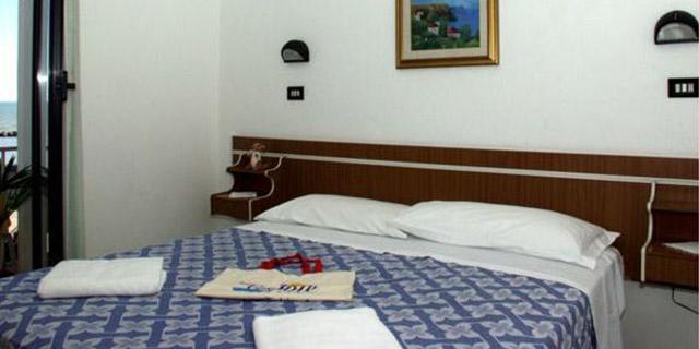 Hotel Rex Лидо ди Савио Екстериор снимка